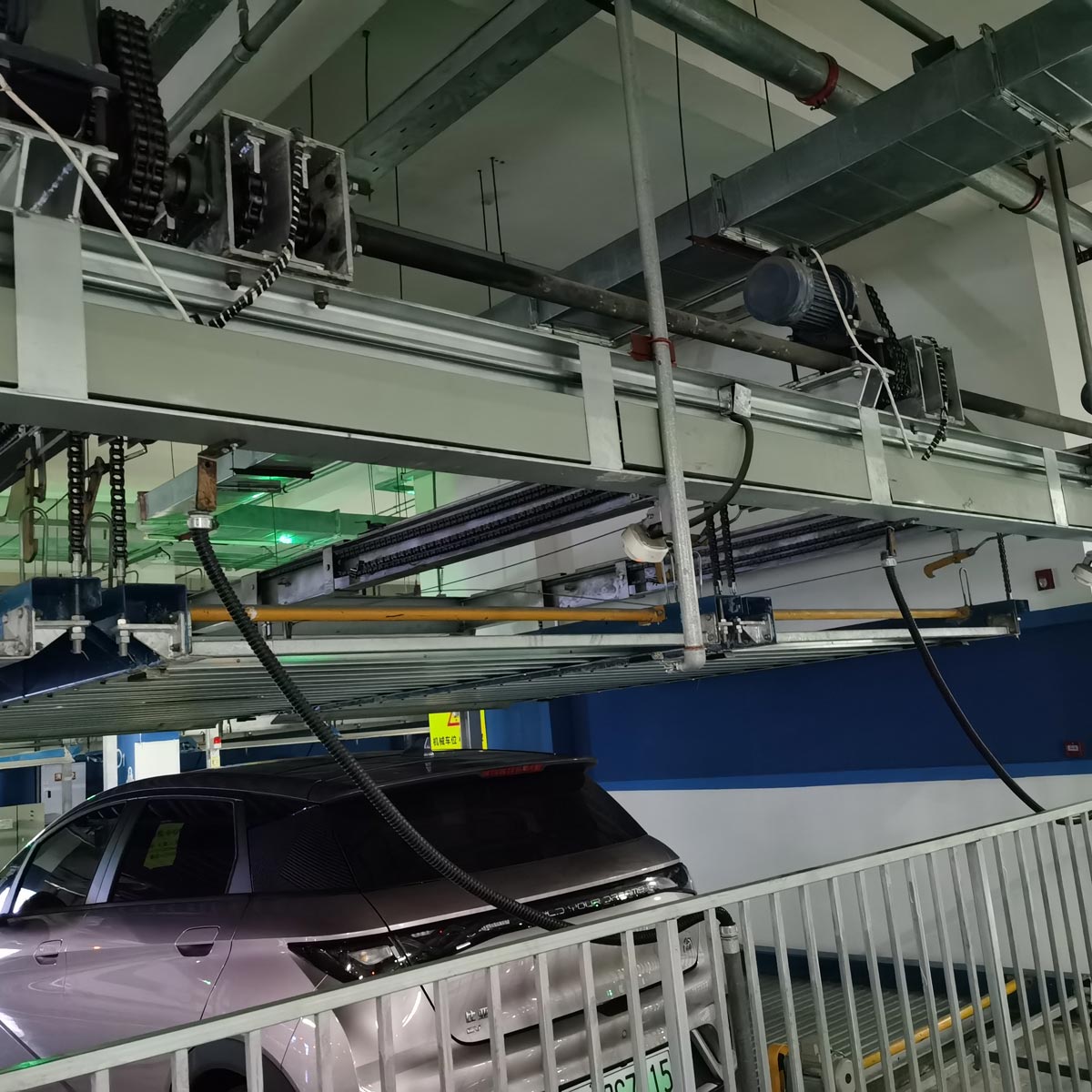 若尔盖两层升降横移机械式停车设备